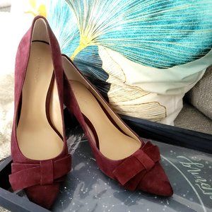 Ann Taylor Yolanda Bow Pump